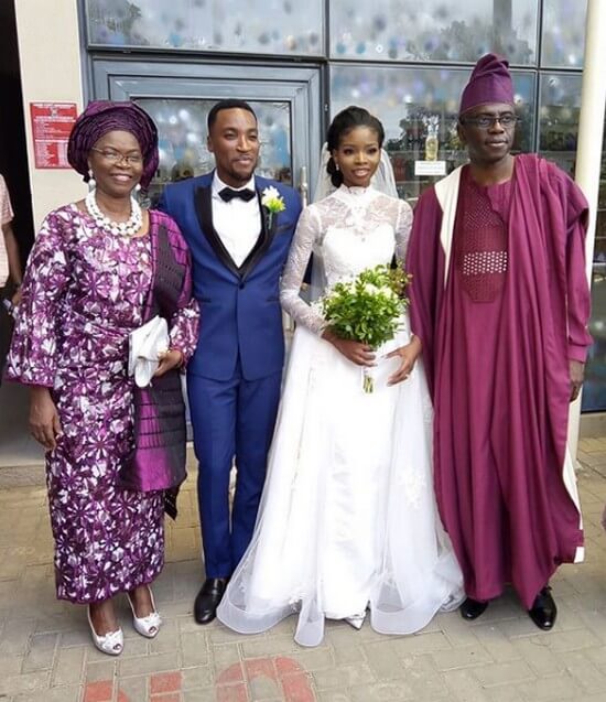 nigerian wedding picture family portrait -akahandclaire